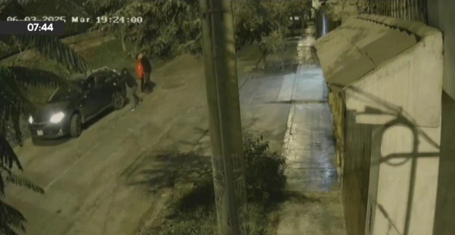 Archivo tipo Imagen sobre: PNP captura a robacoches tras persecución y balacera en Lima 