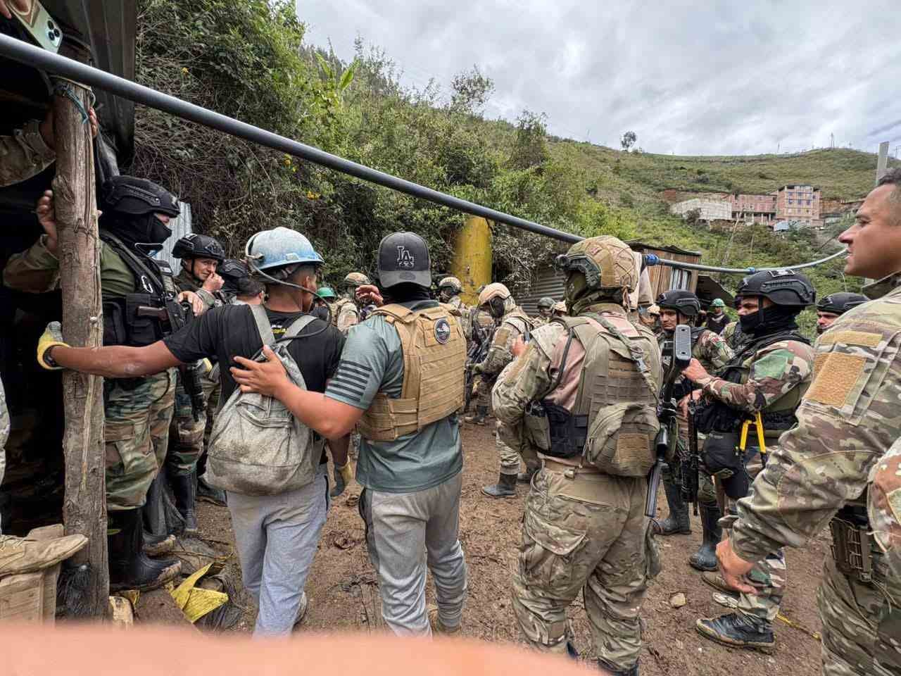 Pataz: Fuerzas Armadas y Policía rescatan a 29 mineros secuestrados