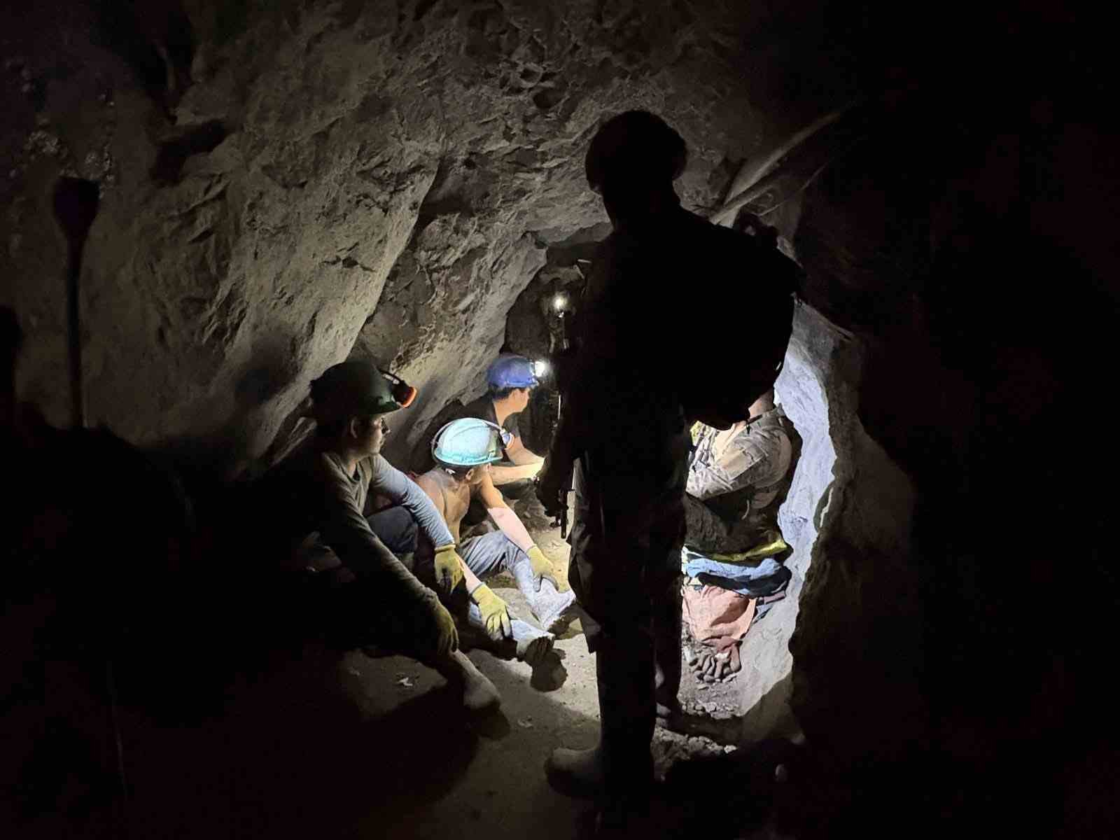 Pataz: Fuerzas Armadas y Policía rescatan a 29 mineros secuestrados