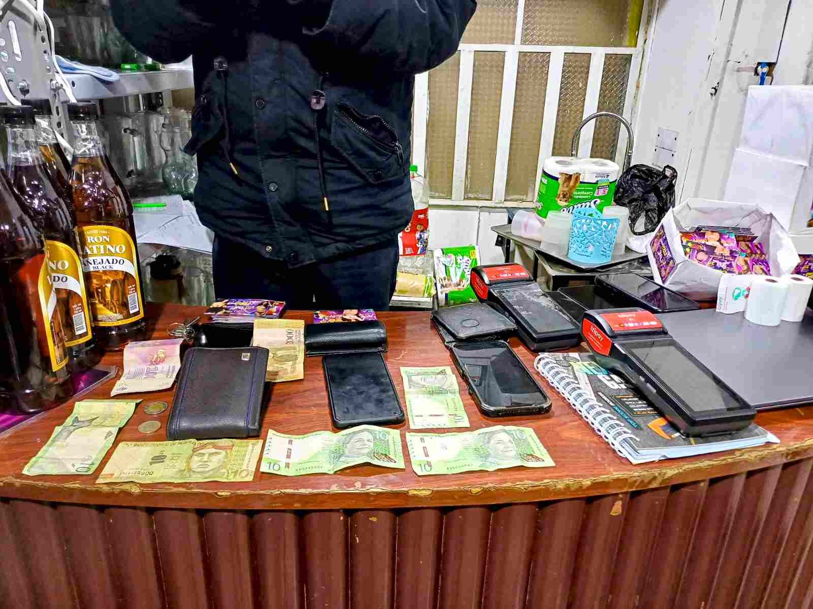 Huancayo, clausura, night club, clandestino, operativo, seguridad ciudadana, prostitución ilegal, PNP, Municipalidad Provincial de Huancayo