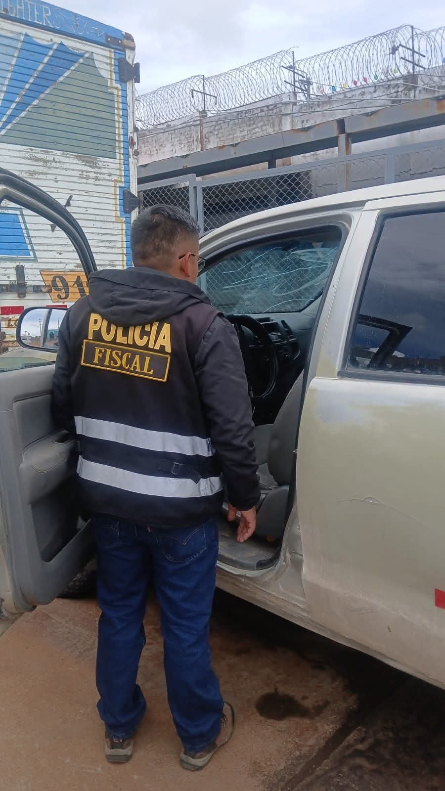 Policía Fiscal y Aduanas SUNAT Incautan Mercadería de Contrabando en Operativo